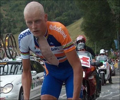 Qui est ce coureur cycliste?