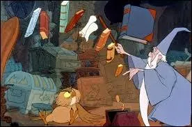 Dans la version Disney, comment s'appelle le hibou savant du plus clbre des enchanteurs ?