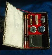 Quels sont les 4 outils dont a besoin un calligraphe chinois pour exercer son art ?