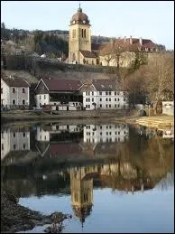 La ville de Morteau est clbre pour sa saucisse. A quel dpartement appartient cette commune ?