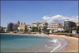 De quel dpartement dpend Saint-Raphal ?