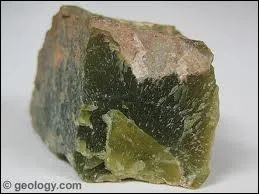 Hum... Moins beau... Mais a reste une pierre. Et comment l'appelle-t-on ?