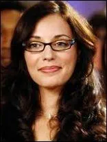 Qu'y a-t-il crit sur le dbardeur de Millicent lorsqu'elle dfile pour la nouvelle collection de Brooke ?