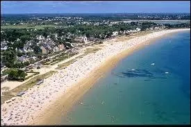 Carnac est clbre pour ses mgalithes. O se trouve cette station balnaire ?