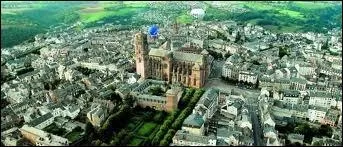 Voici la ville de Rodez et sa cathdrale. Quel est son dpartement ?