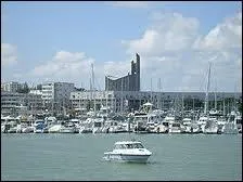 O est situ le port de Royan ?