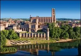 O est localise la cit piscopale d'Albi, classe au patrimoine mondial de l'humanit depuis 2010 ?