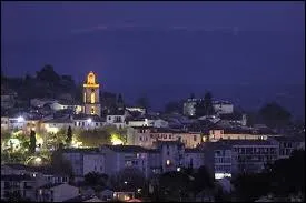 Voici une image nocturne de Manosque. O est situe la ville natale de l'crivain Jean Giono ?