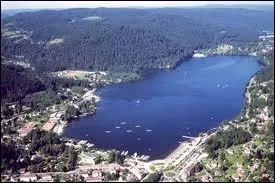 O est situ Gerardmer et son lac ?