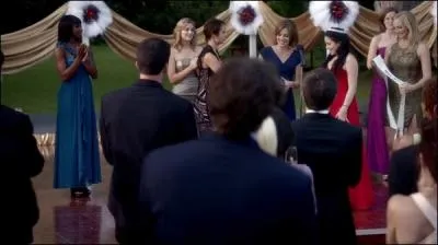 Qui est lue Miss Mystic Falls, dans l'pisode 7 ?