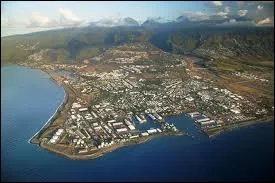  quel dpartement appartient la localit du Port sur cette vue arienne ?