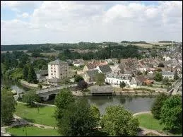 O est localise Chteaudun ?