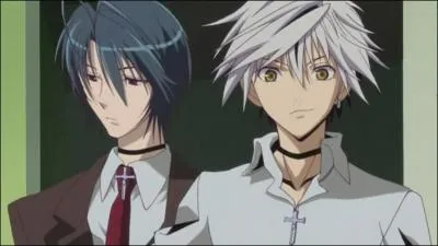 Ces jeunes hommes se trouvent dans ...