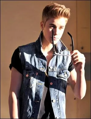 Comment s'appelle la petite soeur de Justin Bieber ?