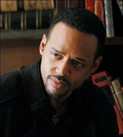 Comment s'appelle ce sorcier ?