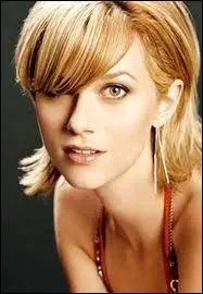 Dans quelle srie Hilarie Burton n'a-t-elle pas jou ?