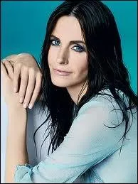 Dans quelle srie Courteney Cox n'a-t-elle pas jou ?