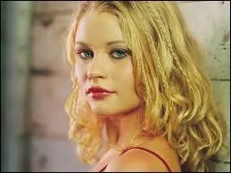 Dans quelle srie Emilie de Ravin n'a-t-elle pas jou ?