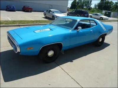 Le coyote est toujours derrire moi ,  Bip Bip . Qui suis-je ?