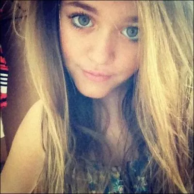 Comment se nomme la fille sur l'image et de qui est-elle la soeur ?