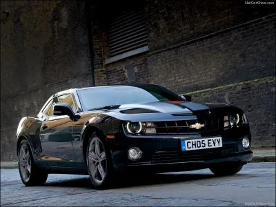 Quelle est la marque de cette voiture ?