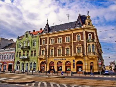 Dans quel pays se situe ce McDonald's ?