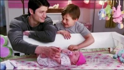 Que fait Chris dans la dernire saison pour Haley qu'il aime toujours ?