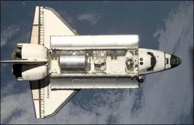 Astronomie. Afin de revoir les toiles. Cet engin spatial suit une trajectoire. C'est un :