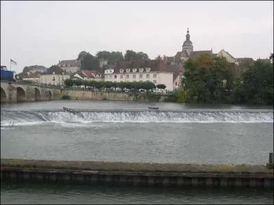 Gray o le Marchal Lyautey a t chef d'escadron d'un rgiment de hussards se trouve dans le dpartement :