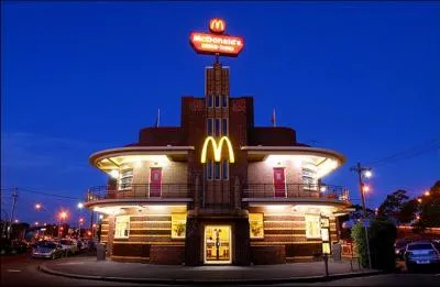 Dans quel pays se situe ce McDonald's ?