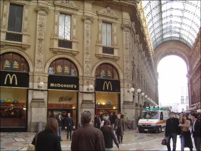 O� se trouve ce McDonald's ?