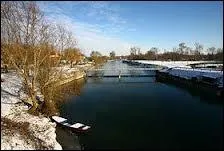 De quel fleuve l'Authion est-elle un affluent ?