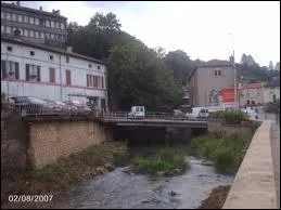 Le Woigot est une rivire qui coule dans le dpartement de Meurthe-et-Moselle. Dans quelle rivire se jette-t-il ?