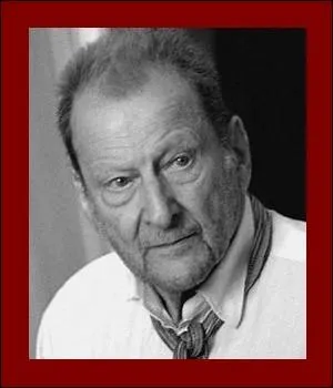 Ce peintre figuratif britannique, est notamment clbre pour avoir peint, en 2001, le portrait de la reine lisabeth II pour son jubil... .