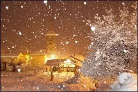 Qui chantait  Tombe la neige  ?