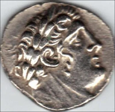 En regardant par l'oeilleton de la porte, avec beaucoup d'imagination, vous y verrez le prix de la trahison !