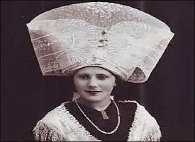 Quel nom porte cette coiffe ?