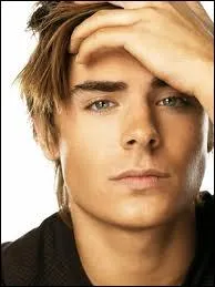 Il a jou dans  17 ans encore , il se nomme...