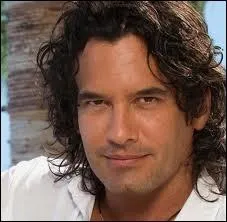 Il a jou aux cts de Zuria Vega dans la tlnovla  Mar de Amor , c'est. .