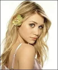 Dans la majorit des films et sries dans lesquels elle a jou, sa soeur tait  ses cts. Qui est-ce ?