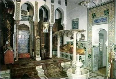 Quel crivain est n  Rochefort, o l'on peut visiter sa maison natale qu'il a transform tout au long de sa vie ?