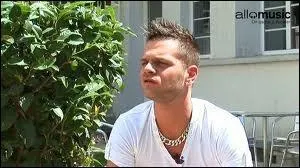 Avant d'tre chanteur, que faisait Keen'v comme tudes ?