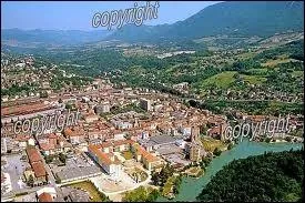 O situez-vous Bellegarde-sur-Valserine ?