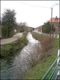 La Nivre ( affluent de la Somme ) coule en Picardie. Dans quel dpartement ?