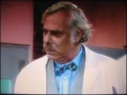 Grand professeur en mdecine mais un peu djant, de qui s'agit t'-il ?