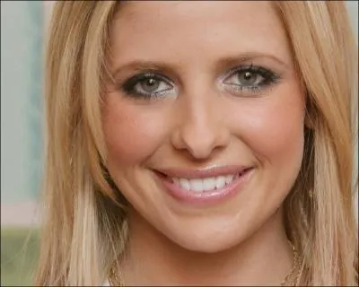 Dans quelle(s) série(s) Sarah Michelle Gellar a-t-elle joué ? (3 réponses)