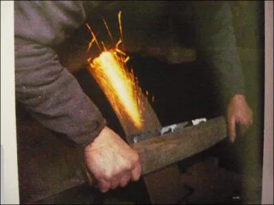 Quelle est l'activit pratique par cet homme ?