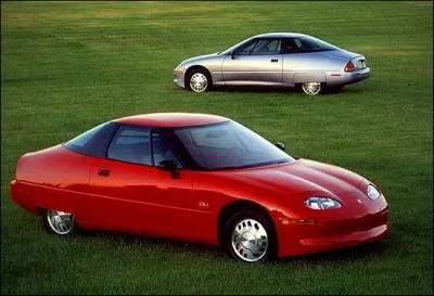 Quelle marque propose un vhicule lectrique, nomm EV1 (photo ci-contre), en location longue dure dans son catalogue de 96  99 ?