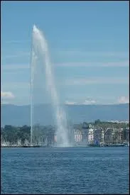 Voici le lac de Divonne-les-Bains. O est situe cette localit ?
