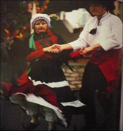 L'Arige a conserv des traditions, ainsi y fte-t-on la Saint-Blaise et l'on y danse au son de l'accordon et du chalumeau. Qu'est-ce qu'un chalumeau ?